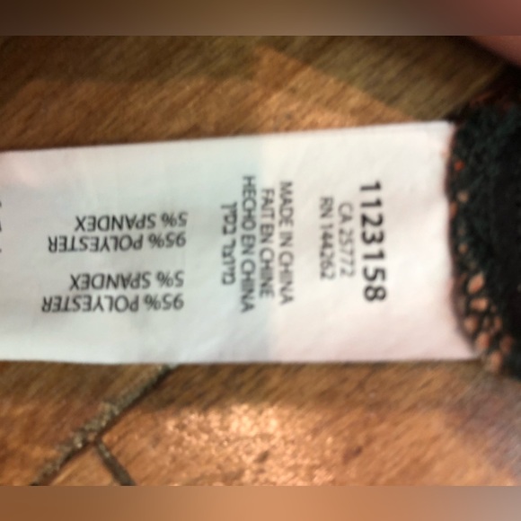 Sleeveless summer top - Picture 6 of 7